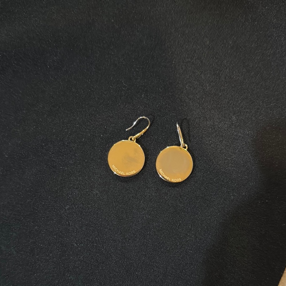 Michael Kors Elegant Gold Earrings - Picture 2 of 2